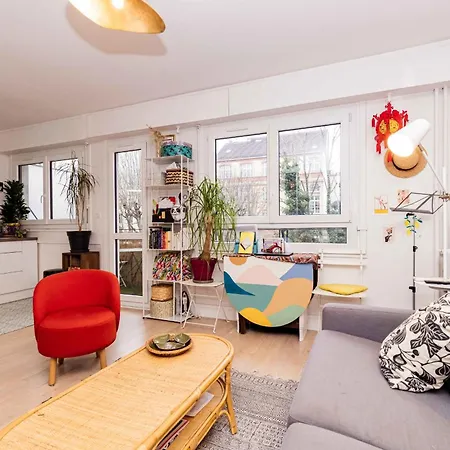 Апартаменты Beautiful Nest 2 Steps From Belleville Париж