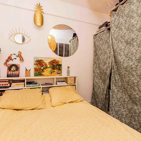 Beautiful Nest 2 Steps From Belleville Апартаменты *